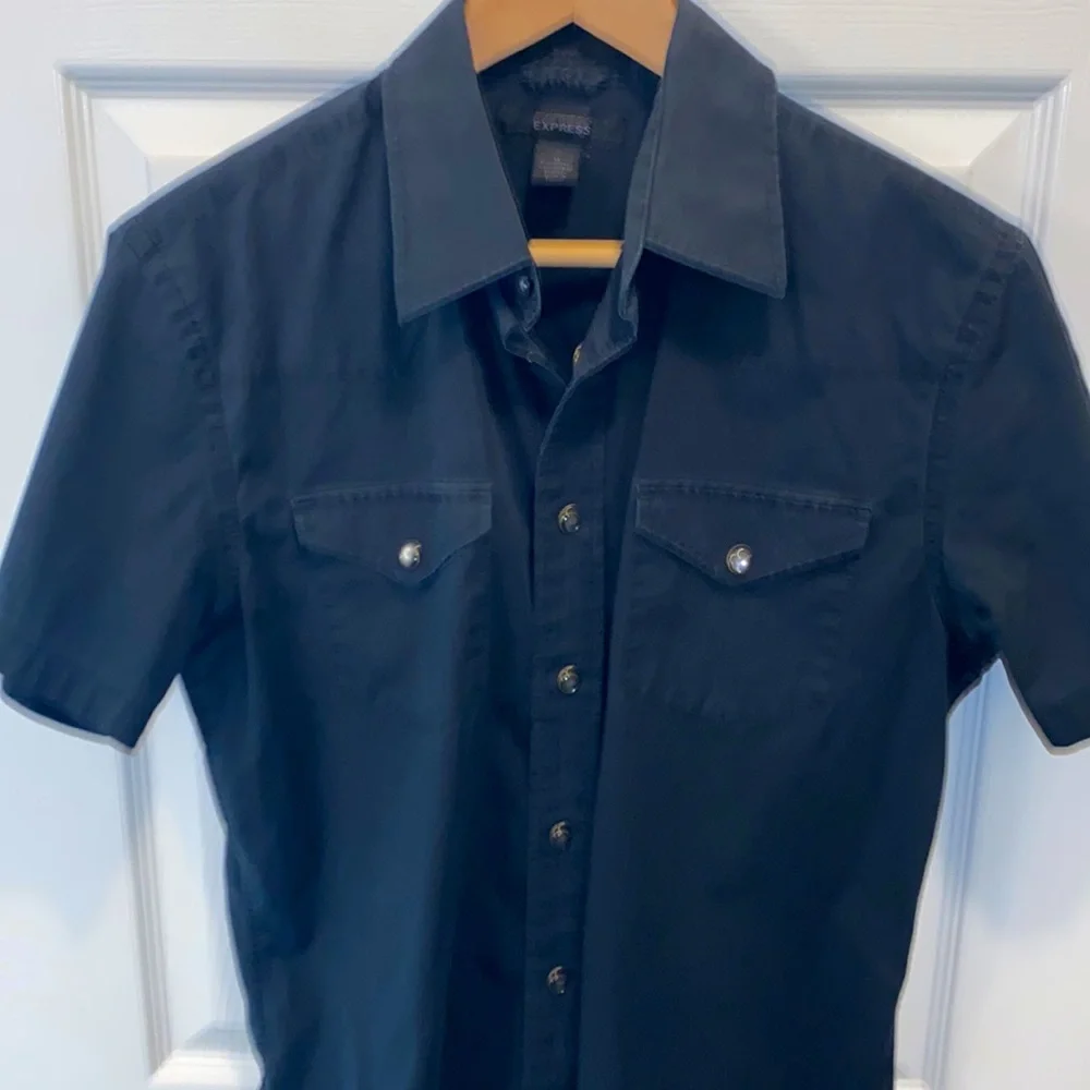 Express - Picture 2 of 6